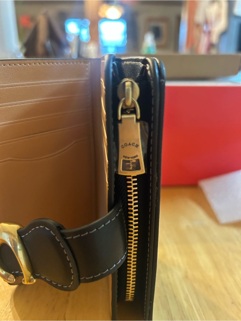 Coach Black Leather Wallet with Gold Horseshoe Buckle - Picture 3 of 5